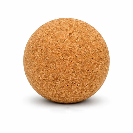 Pelota de corcho terapéutica 6cm para masajes en pies, yoga y fascia.