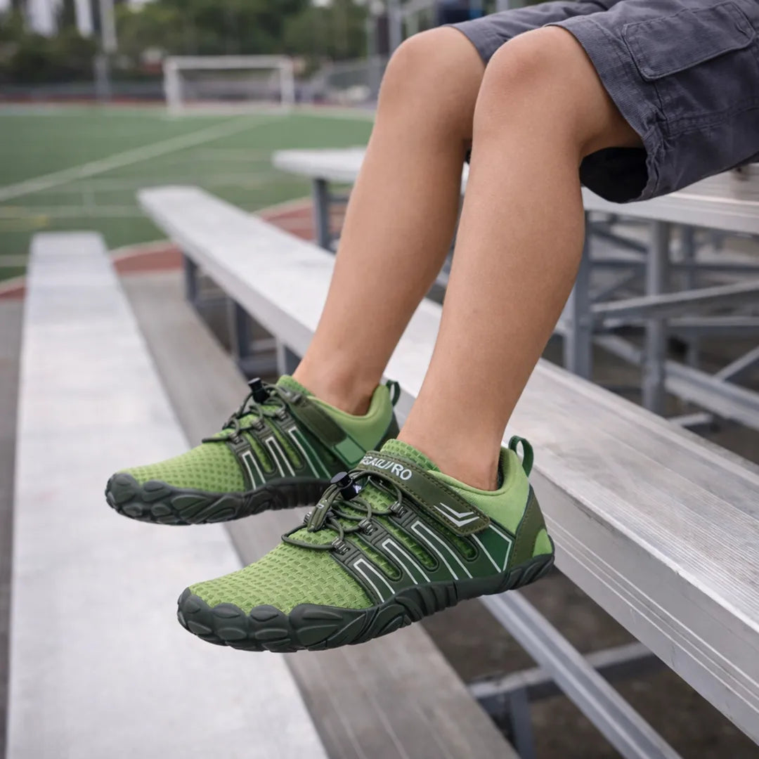 files/zapatillas-barefoot-nino-deporte-parque.webp
