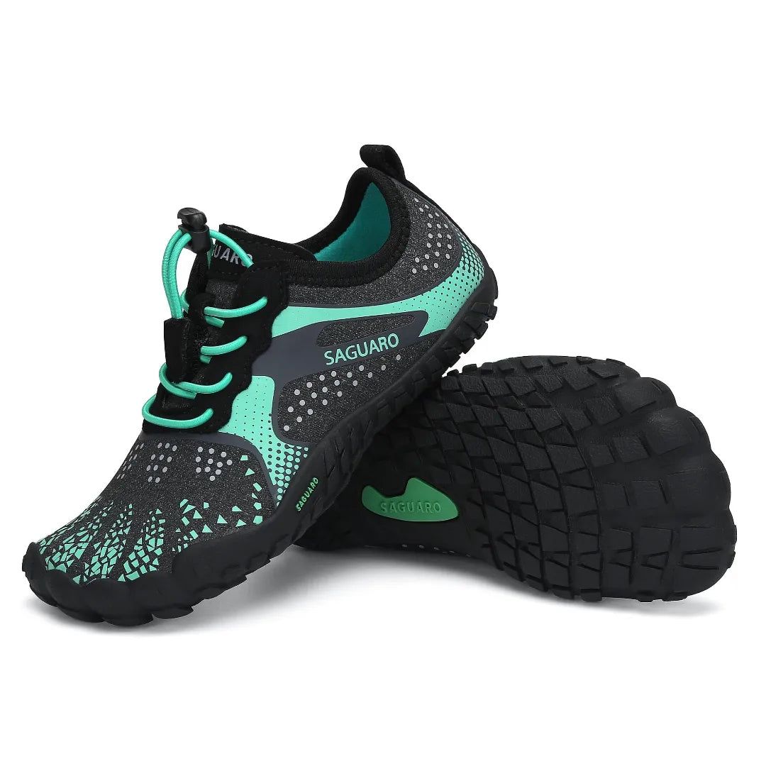 Par de Zapatillas barefoot Saguaro Kids Fast I verde detallada 