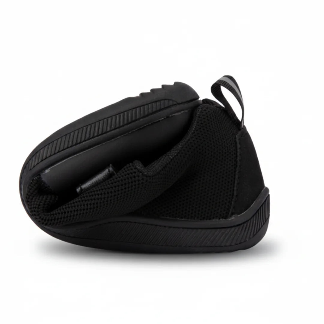 Zapatillas colegiales ultra flexibles diseñadas para la salud podal de los niños.